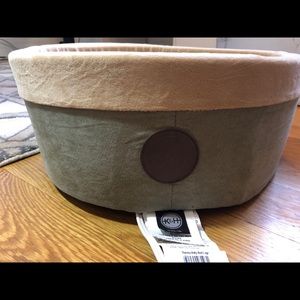 K&H plug in heated cat bed, like new